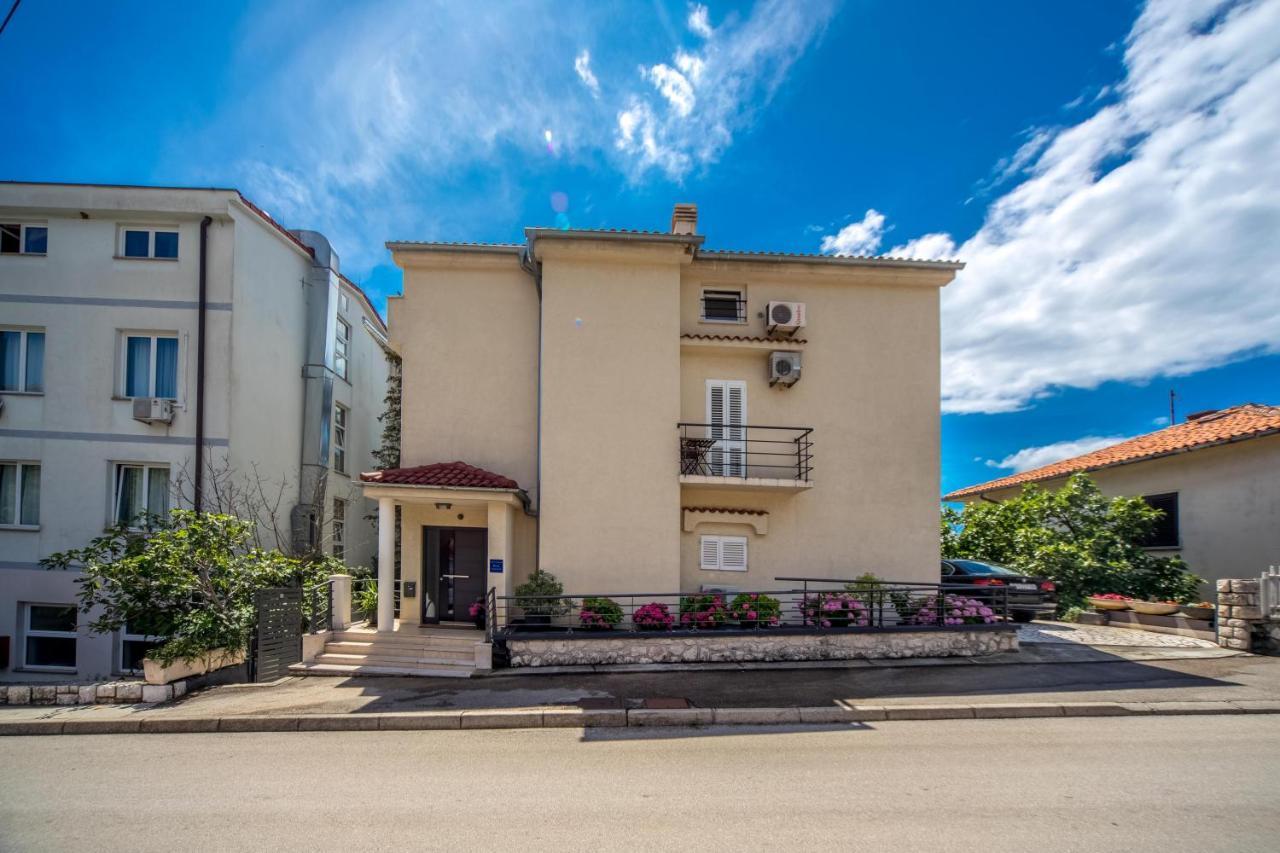 Apartments Sax Crikvenica Exterior foto